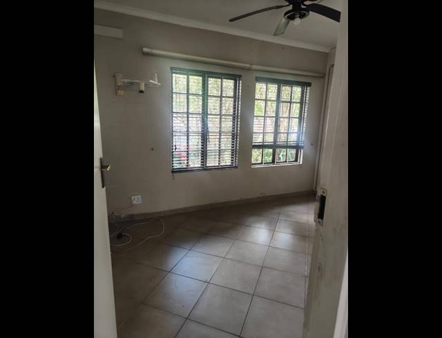 2 BEDROOM PROPERTY TO RENT IN MEER EN SEE